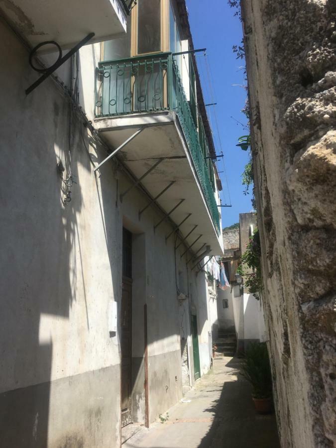 La Casetta Di Zia Cuccu Minori Eksteriør billede